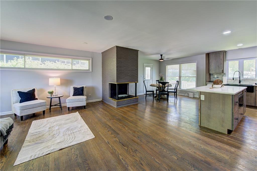 Photo 5 of 5629 W 50th Street