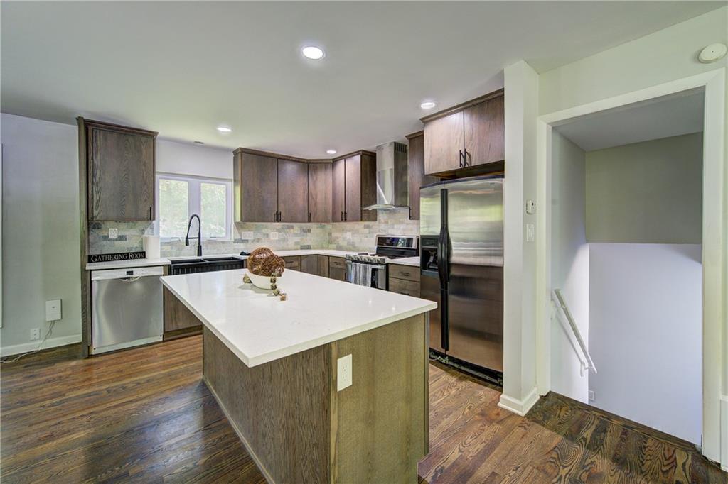 Photo 7 of 5629 W 50th Street