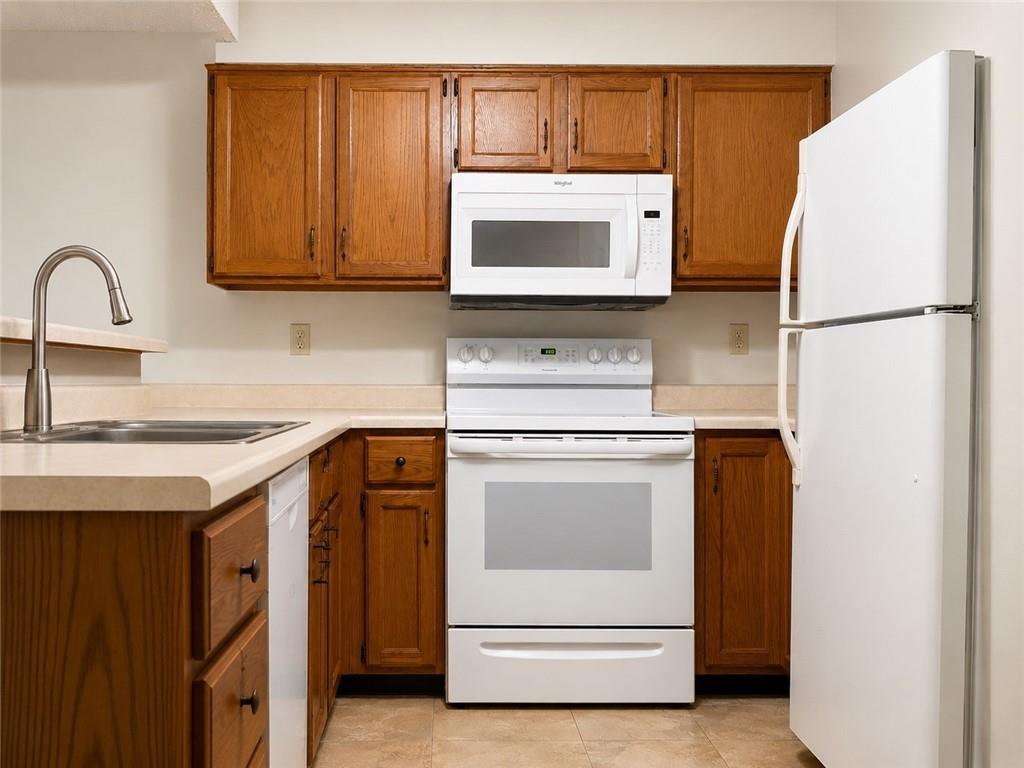 Photo 4 of 727 SW Liggett Road #C