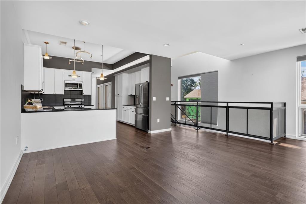 Photo 6 of 1605 Summit Street