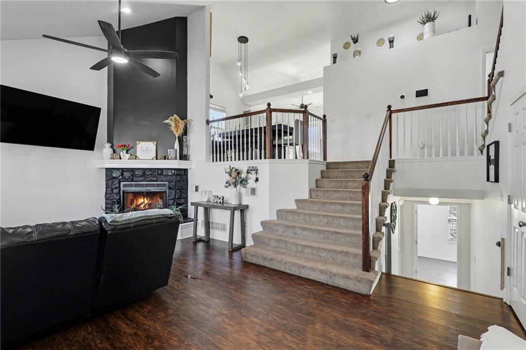 Photo 4 of 20515 W 220th Terrace
