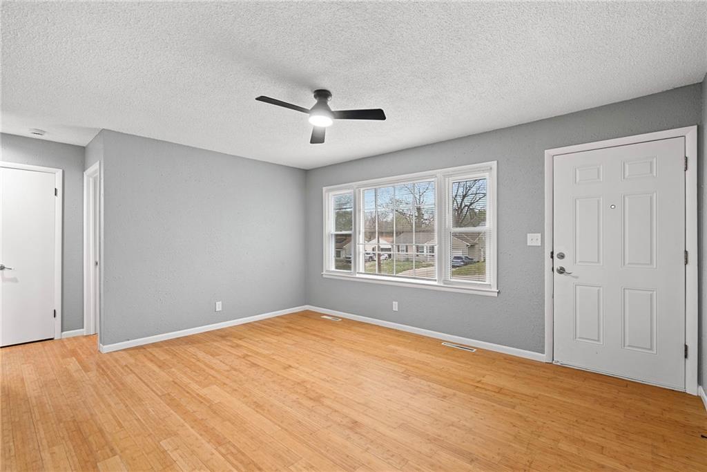 Photo 4 of 6121 Cleveland Avenue