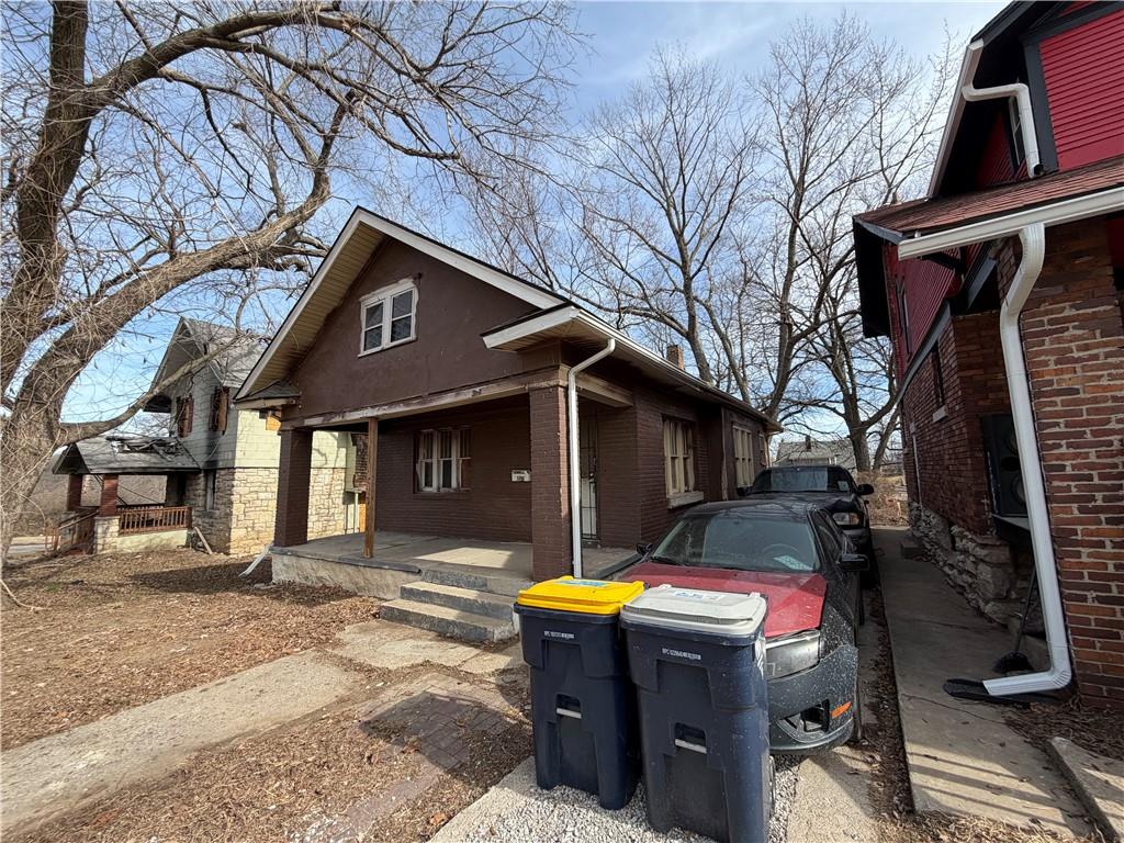 Photo 3 of 4907 Walrond Avenue