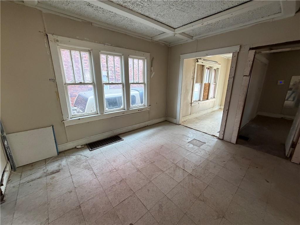 Photo 6 of 4907 Walrond Avenue