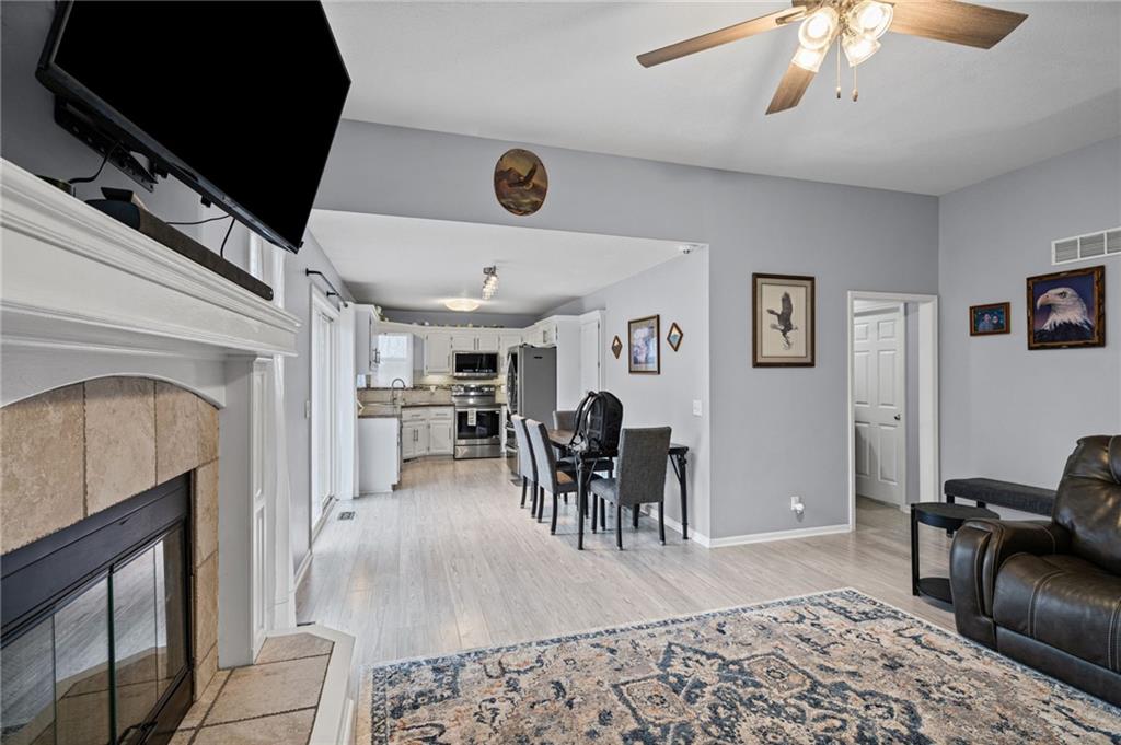 Photo 4 of 1404 NE 196th Street