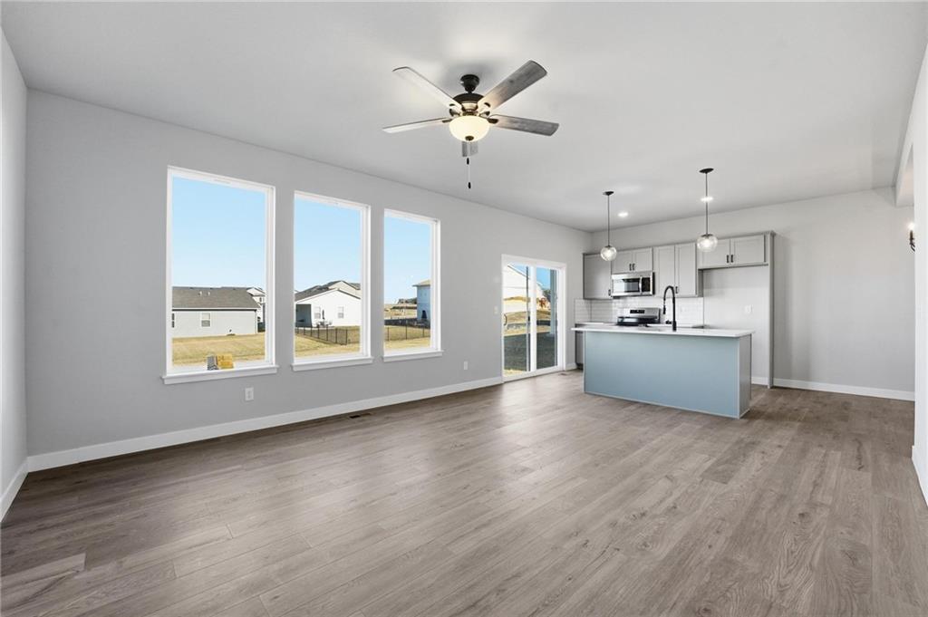 Photo 3 of 12426 S Aspen Lane