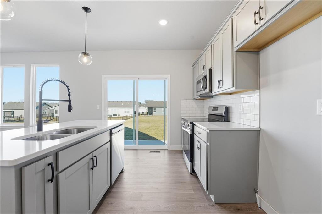 Photo 5 of 12426 S Aspen Lane