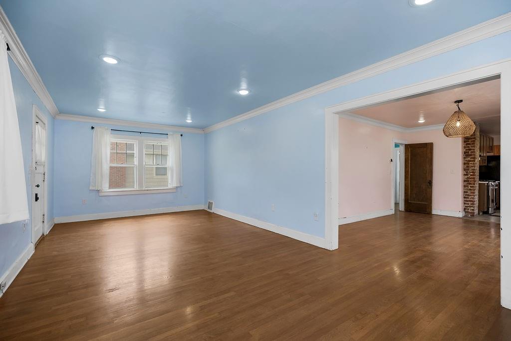 Photo 6 of 5306 Charlotte Street