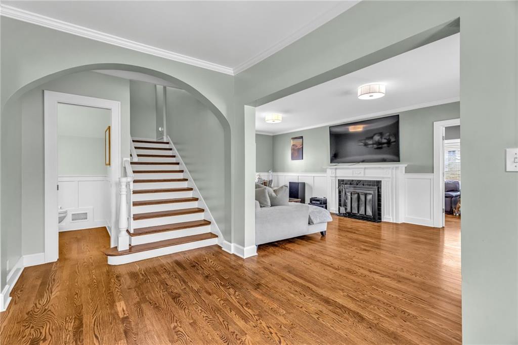 Photo 4 of 4975 Ward Parkway