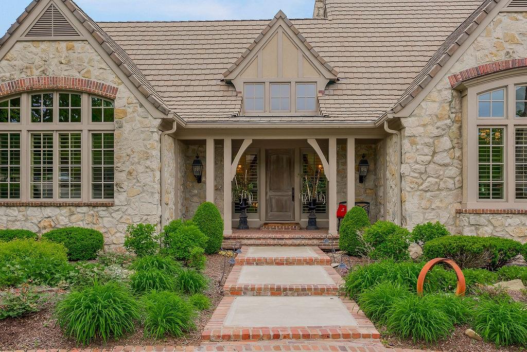 Photo 4 of 10462 S Oakcrest Lane