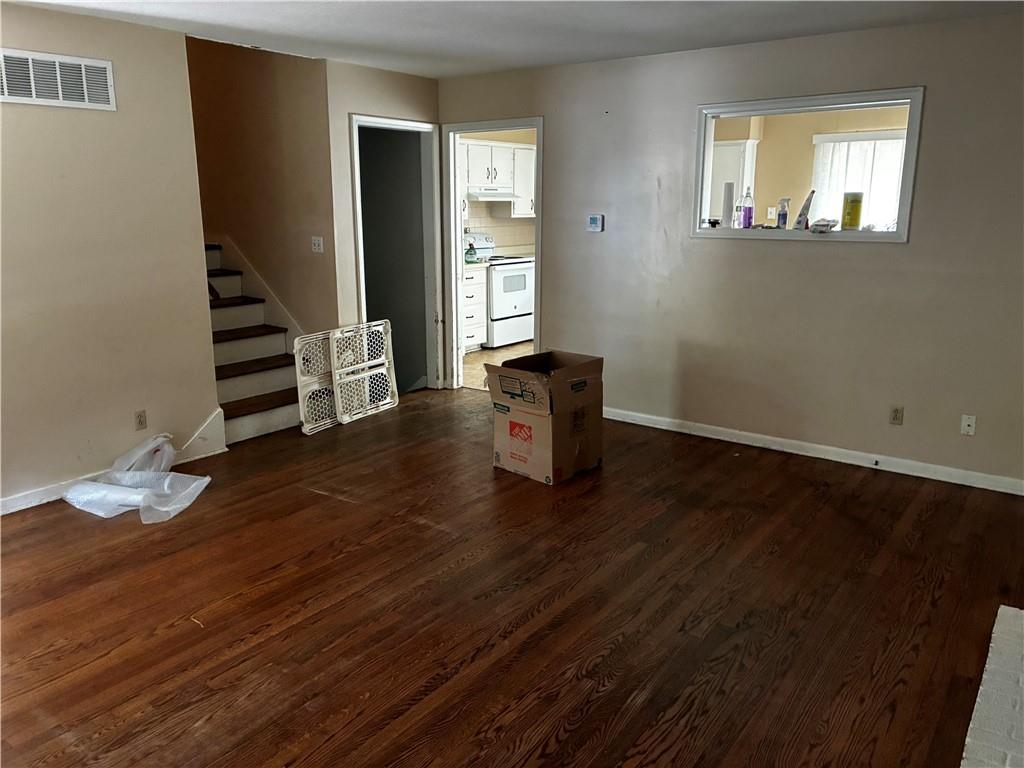 Photo 4 of 1510 E Sheridan Street