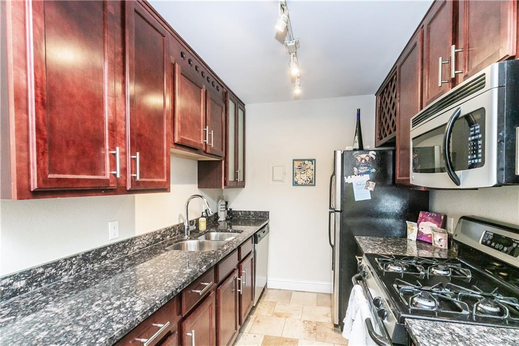 Photo 7 of 700 E 8th Street #14G