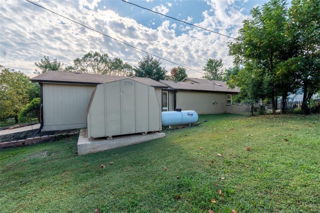 Photo 7 of 5183 Cherokee Lane
