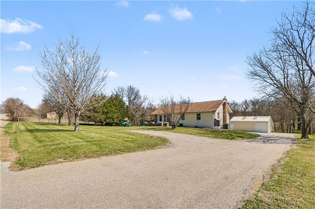 Photo 4 of 6721 SE Isley Drive