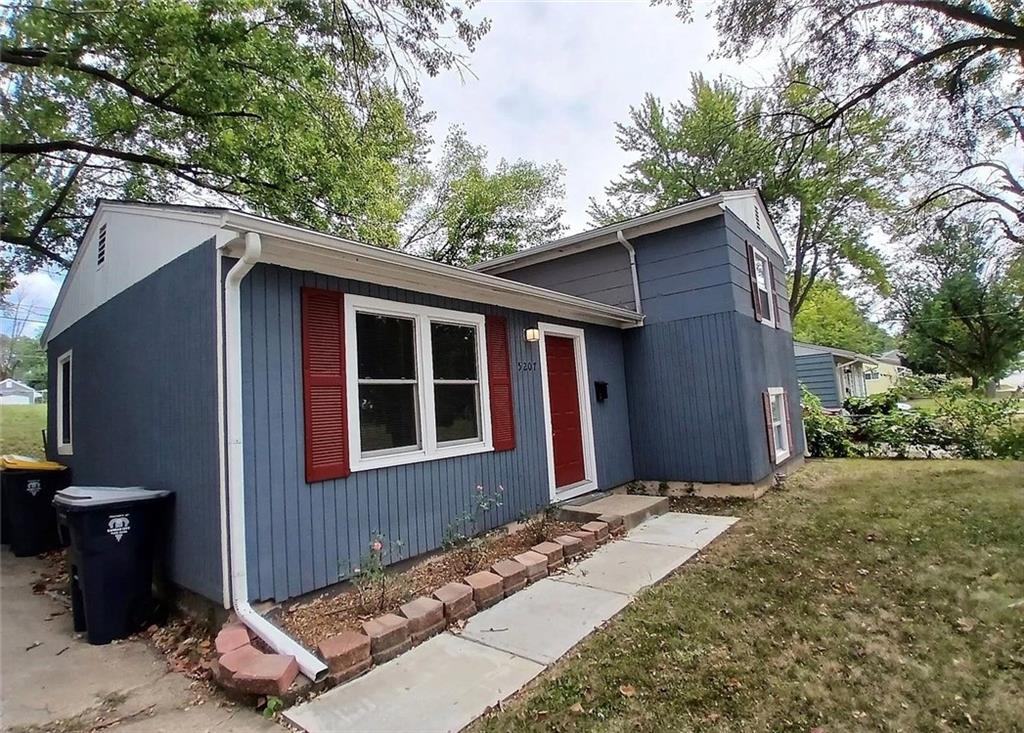 Photo 3 of 5207 Sycamore Avenue