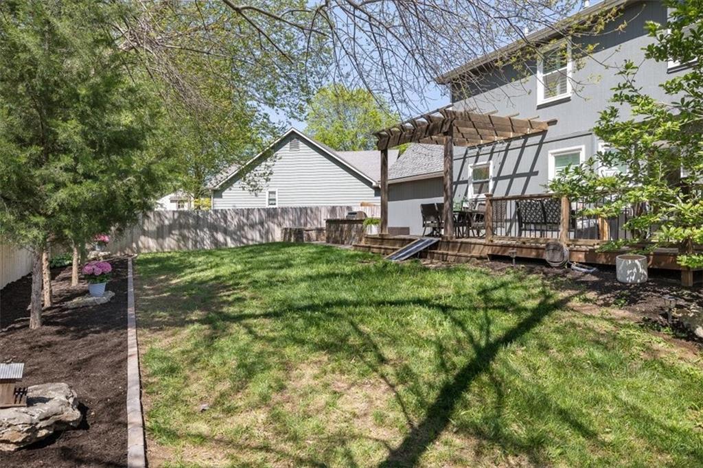 Photo 4 of 907 Andover Street