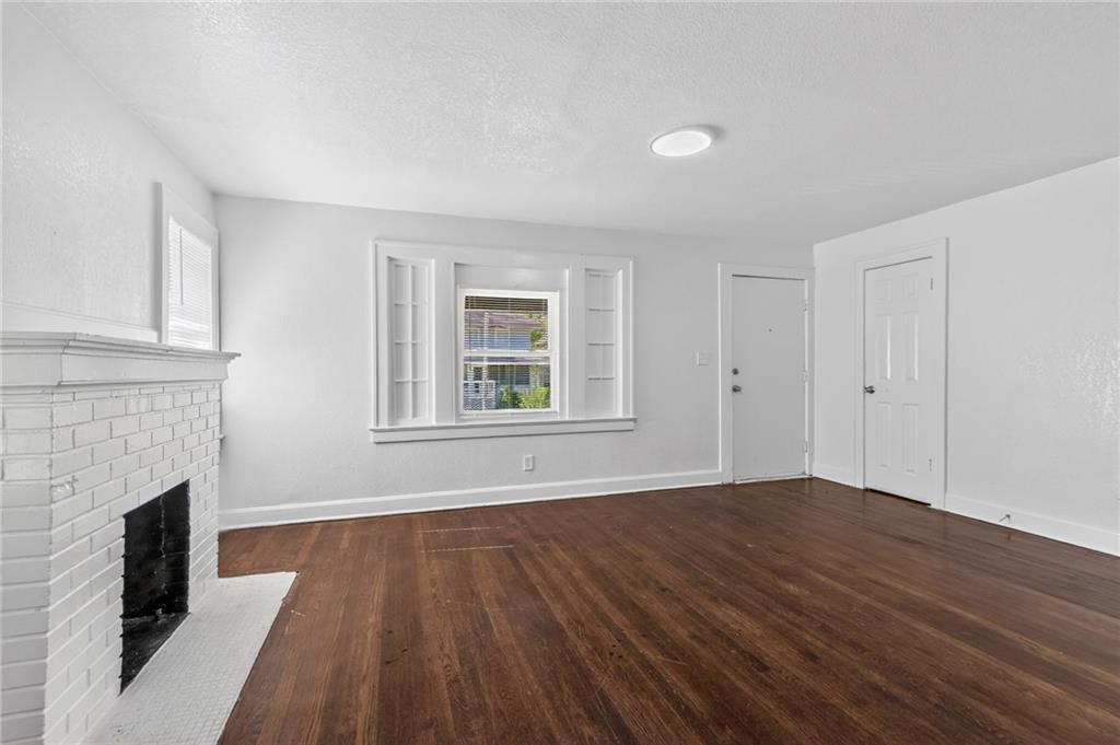 Photo 6 of 1308 E 59th Street