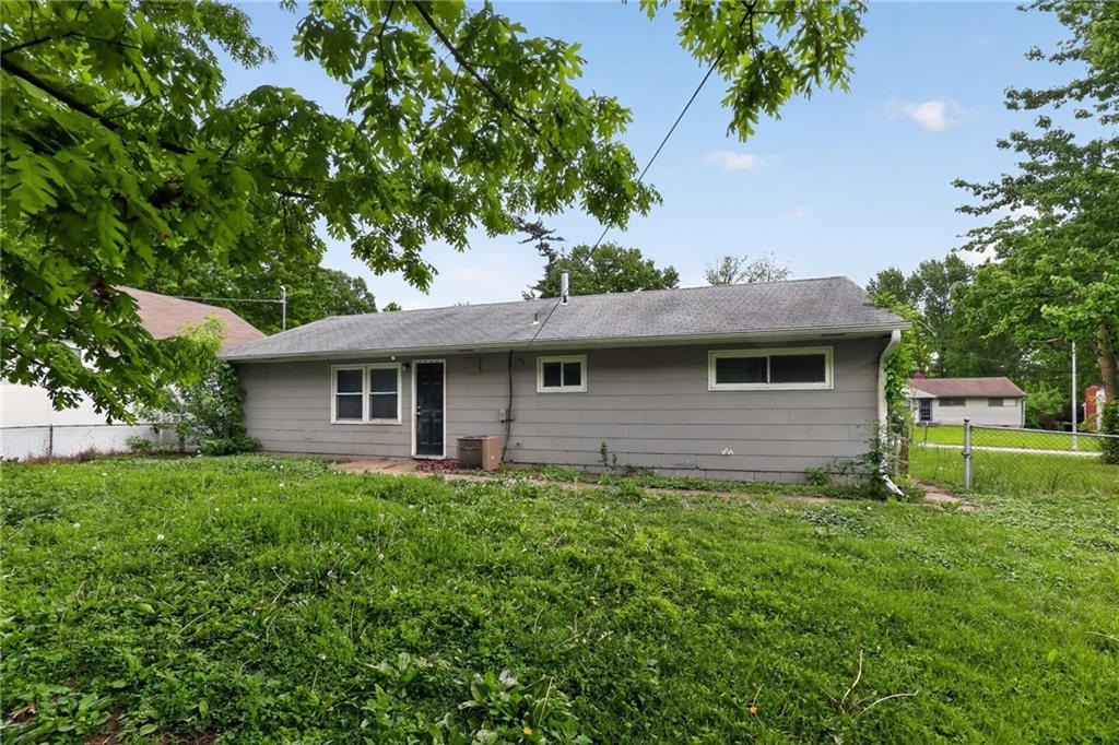 Photo 6 of 7106 E 107 Terrace