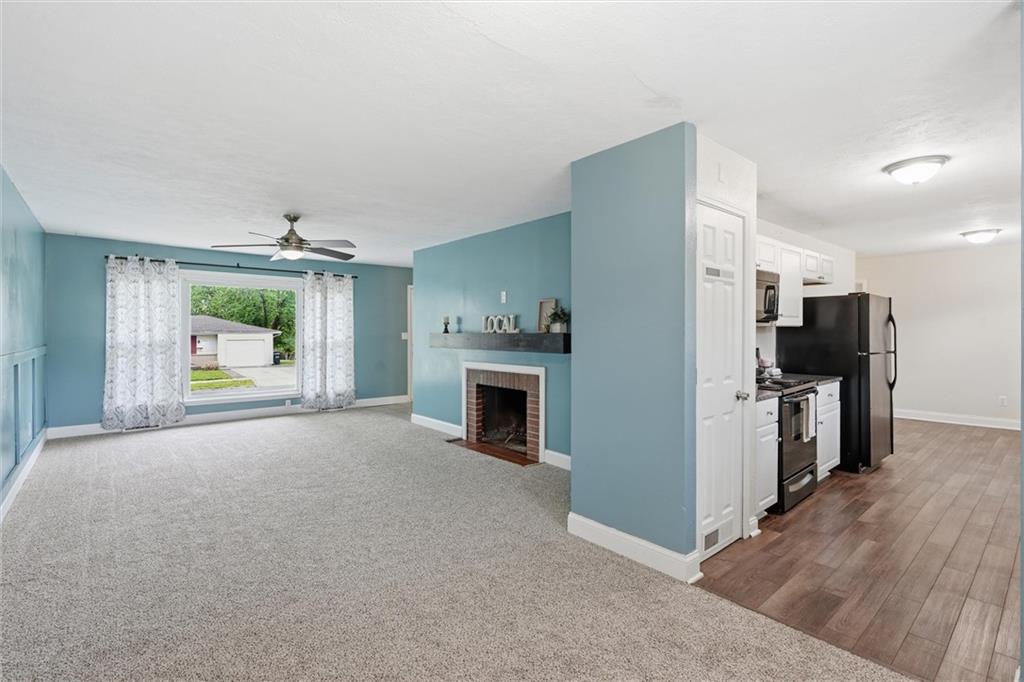 Photo 3 of 2902 W 7th Street