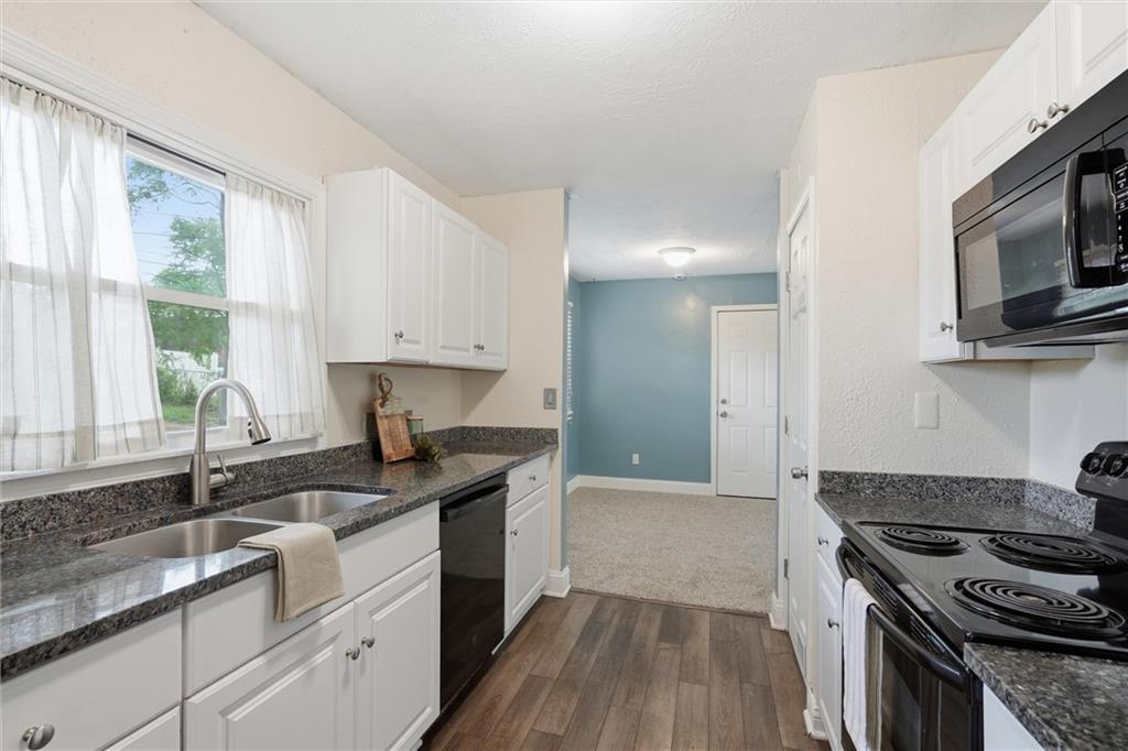 Photo 7 of 2902 W 7th Street
