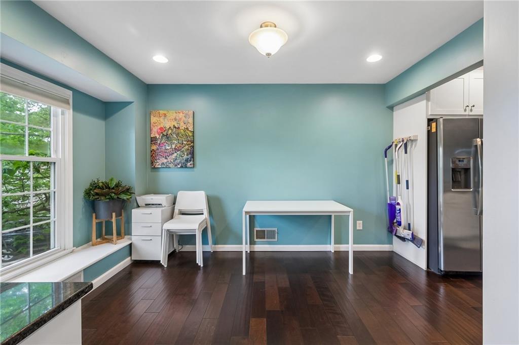 Photo 6 of 6104 Albervan Street