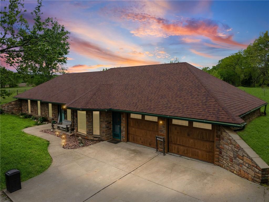 Photo 2 of 4021 Country Squire Road