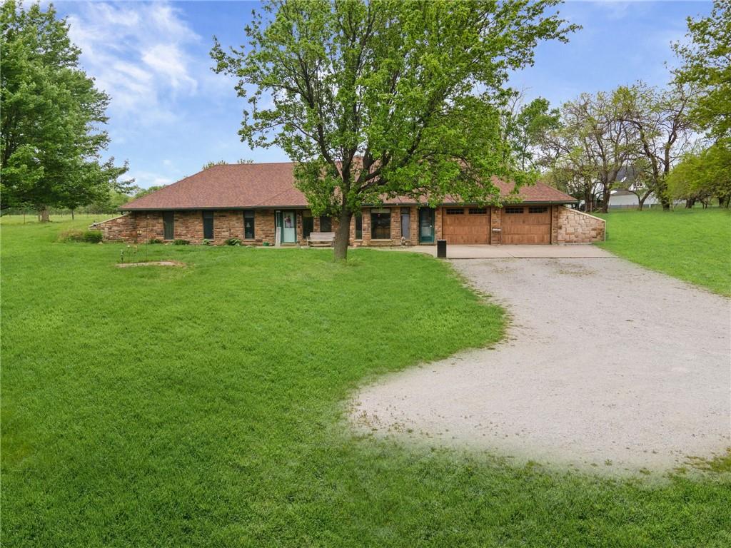 Photo 4 of 4021 Country Squire Road