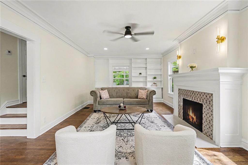 Photo 4 of 122 E 59th Street