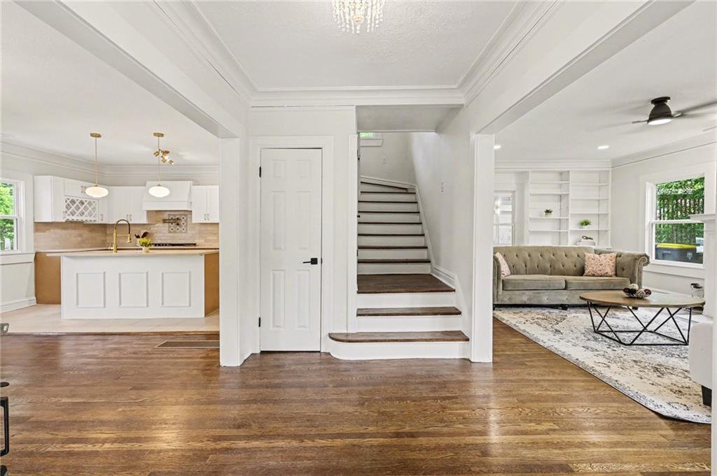 Photo 5 of 122 E 59th Street
