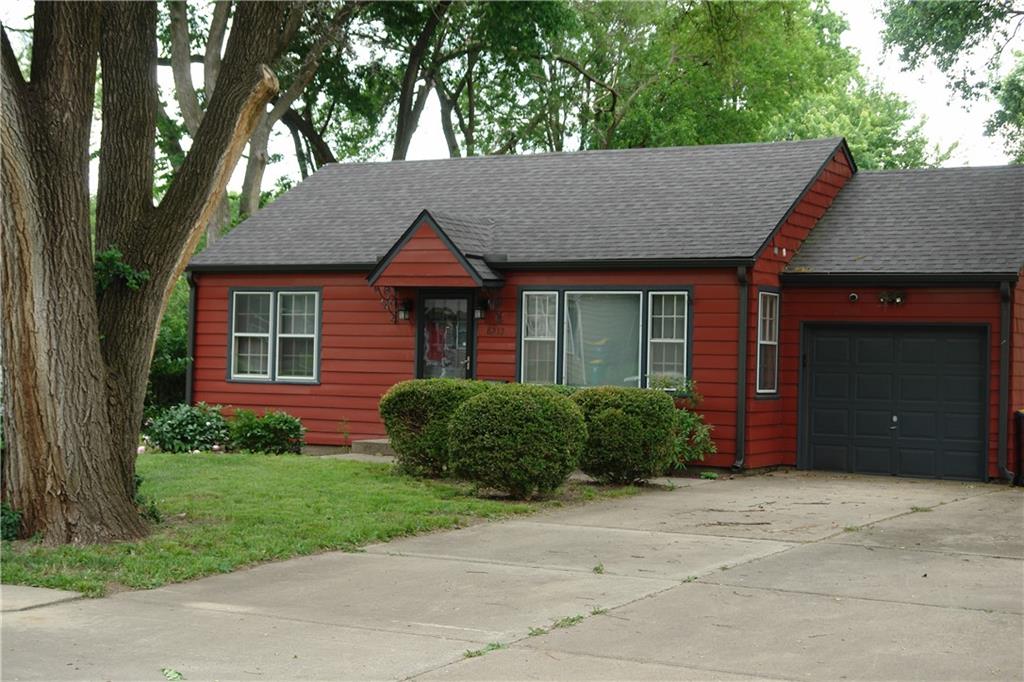 Photo 2 of 8212 Mackey Street