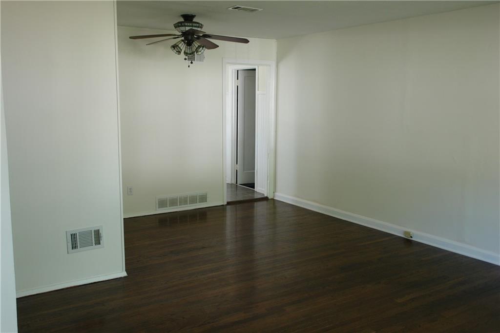 Photo 4 of 8212 Mackey Street