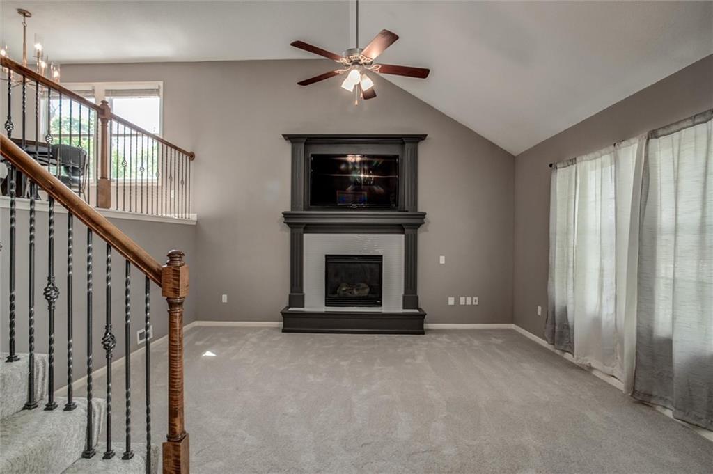 Photo 3 of 503 S 137th Place