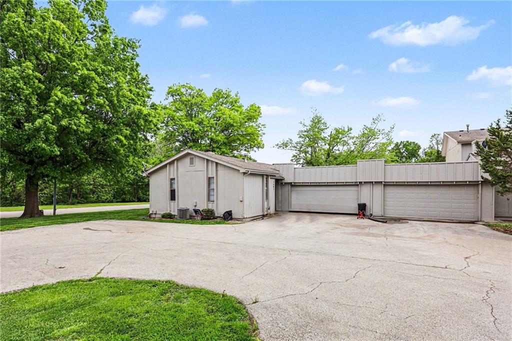 Photo 2 of 14025 Ballantrae Drive