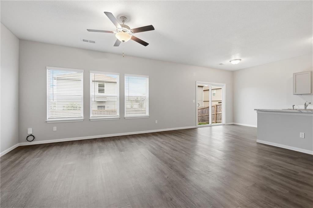 Photo 5 of 21305 W 215th Terrace