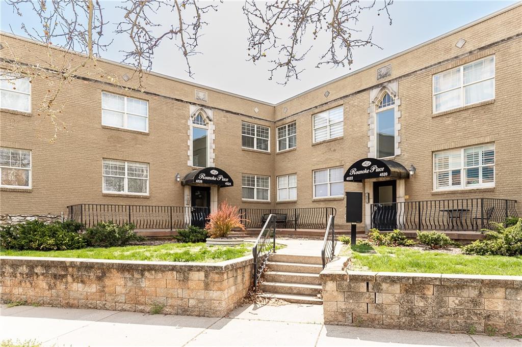 Photo of 4526 Roanoke Parkway #A