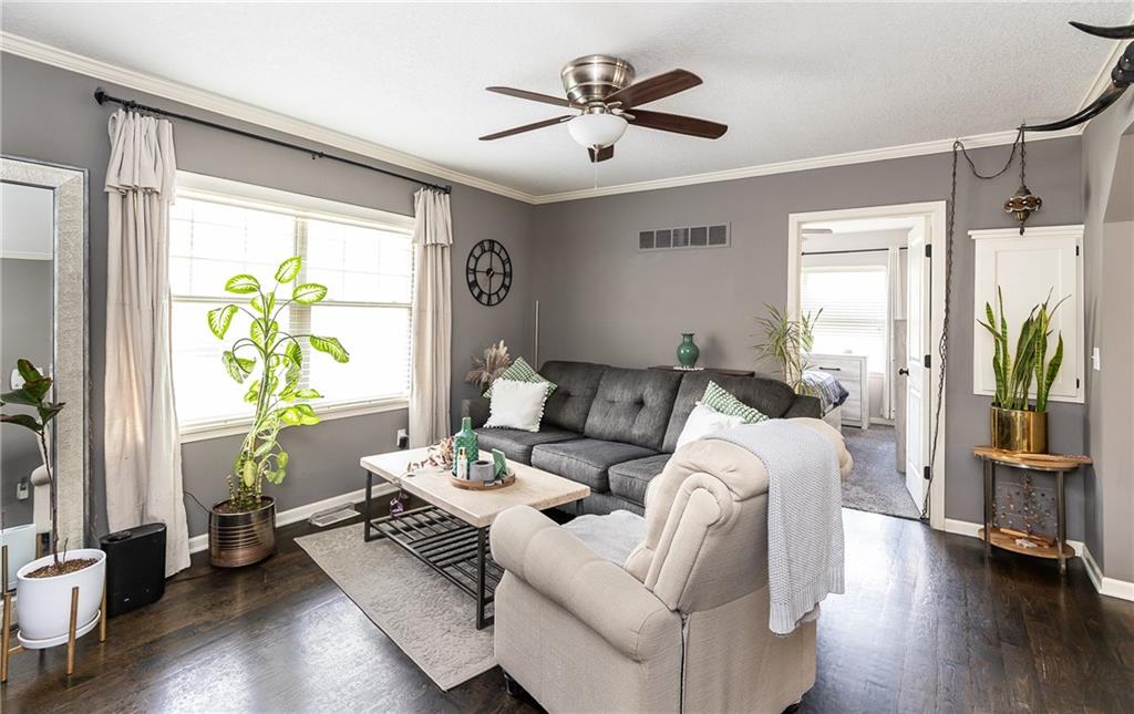 Photo 2 of 4526 Roanoke Parkway #A