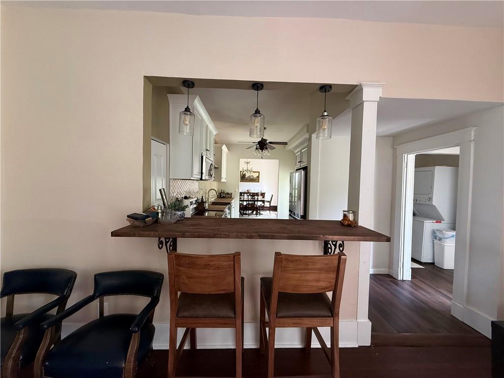 Photo 6 of 121 W Royle Street