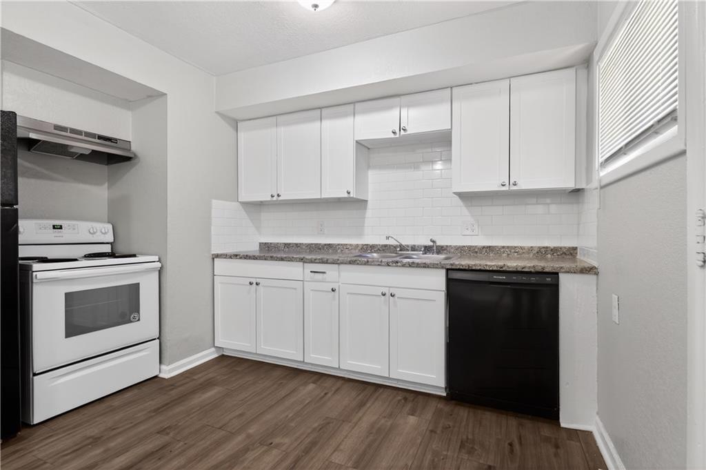 Photo 7 of 7103 E 112th Street