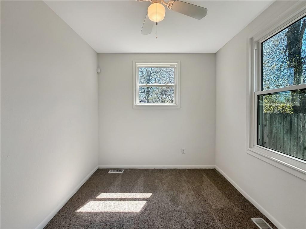 Photo 4 of 1005 NE 44th Street