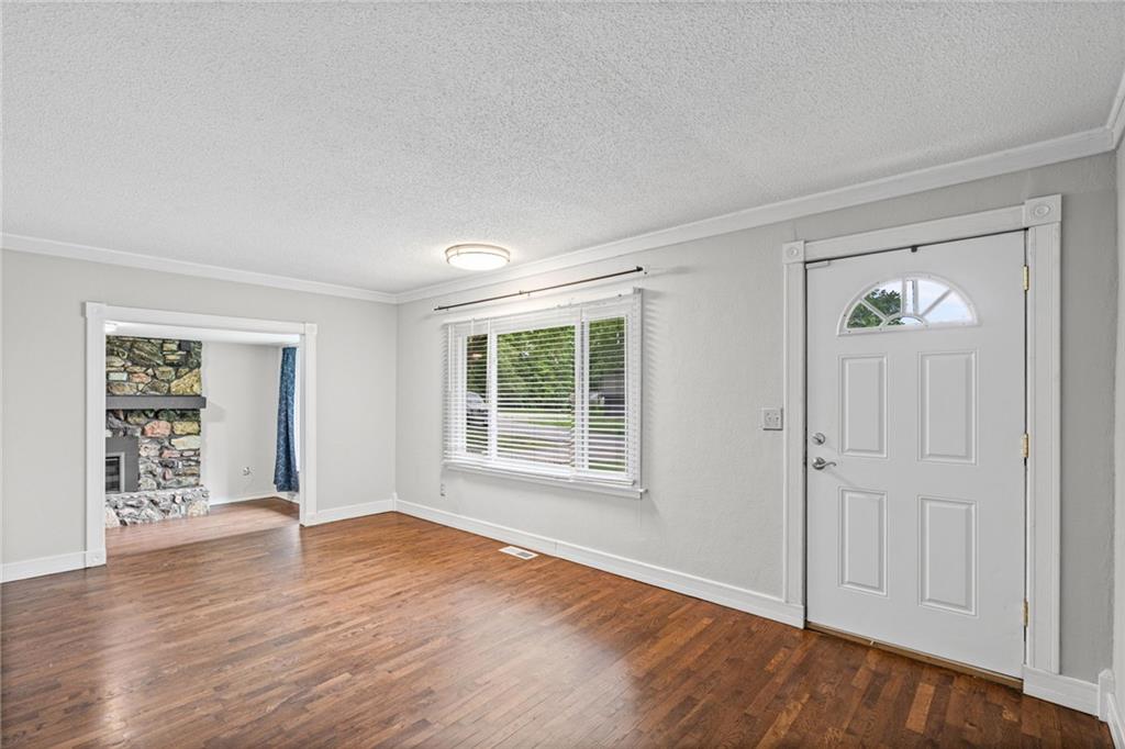 Photo 6 of 200 W 98 Street