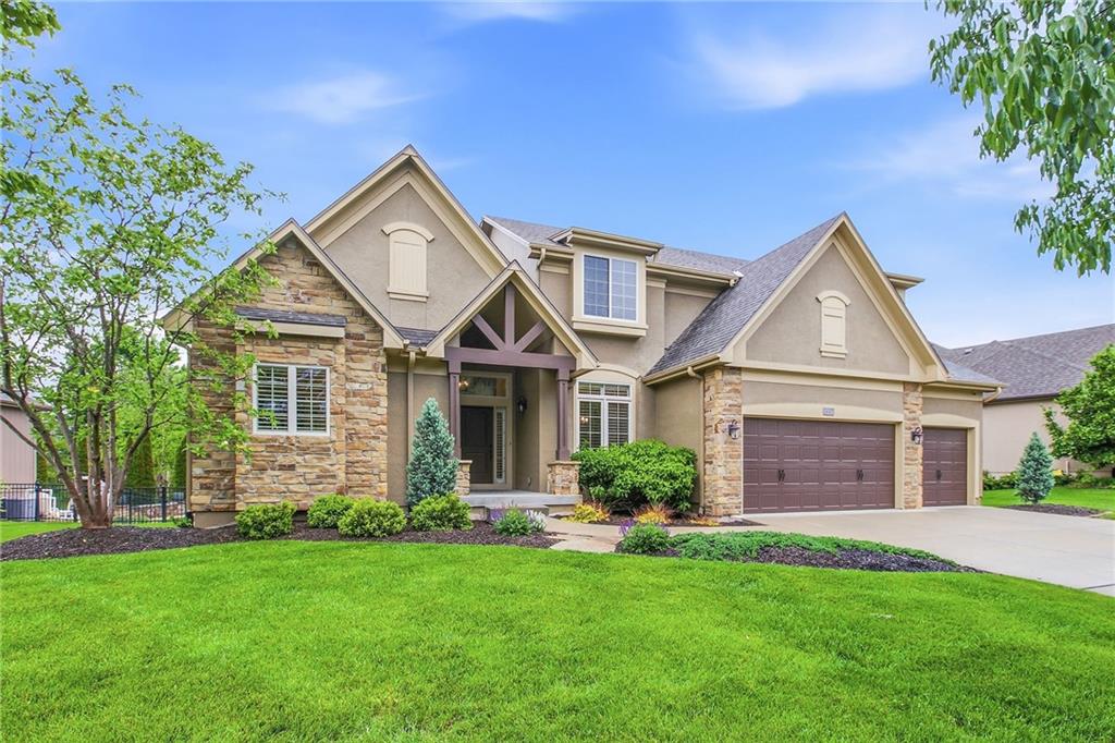 Photo of 1637 NE Woodland Shores Drive