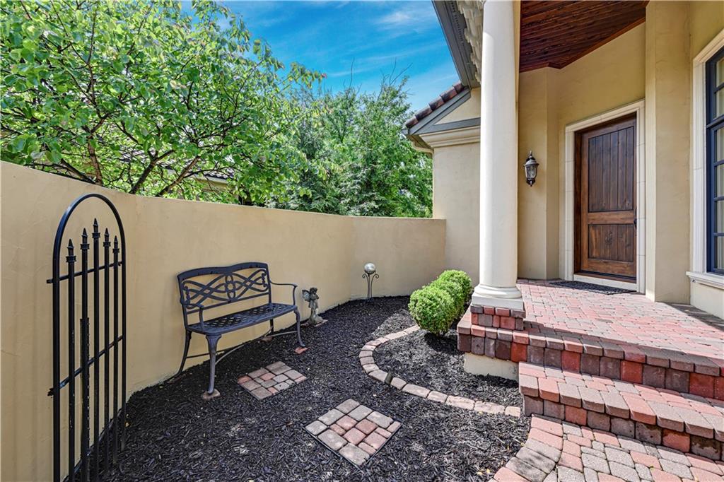 Photo 5 of 3313 W 138th Street