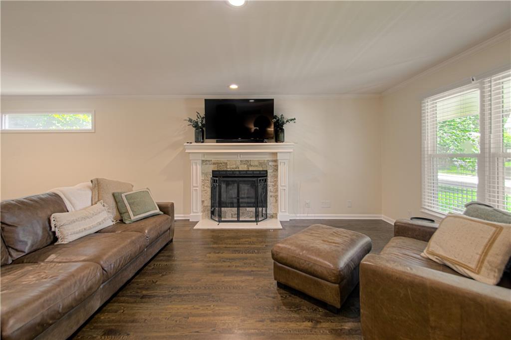 Photo 6 of 1500 Amesbury Avenue