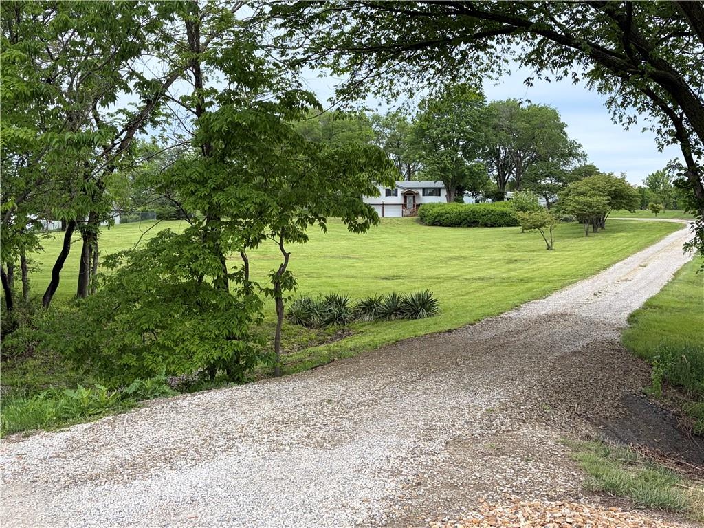 Photo 6 of 21282 Parallel Road