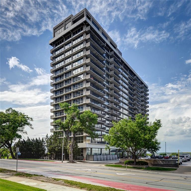 Photo 4 of 600 E Admiral Boulevard #305