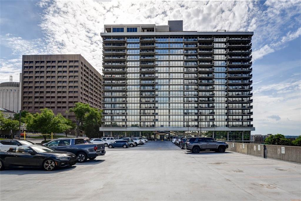 Photo 6 of 600 E Admiral Boulevard #305