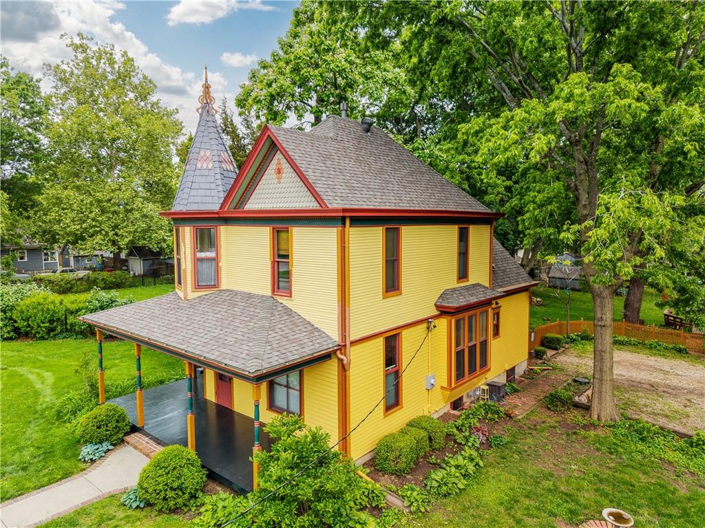 Photo 5 of 1704 SW Walnut Street