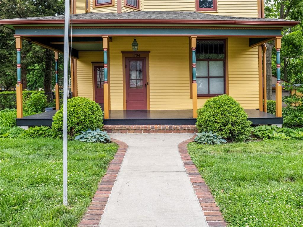 Photo 7 of 1704 SW Walnut Street
