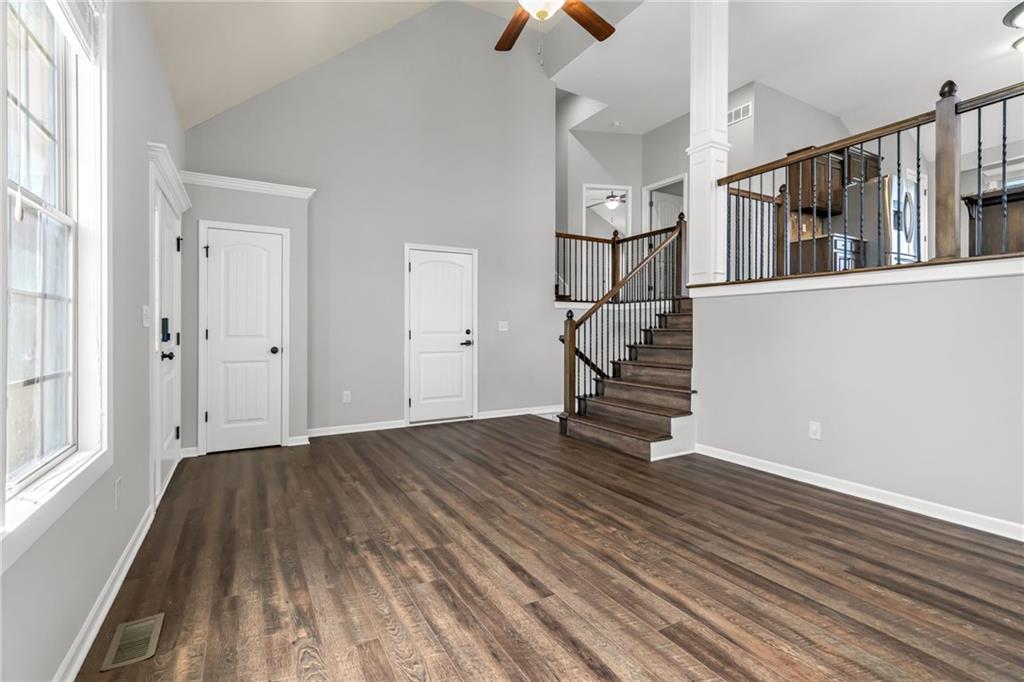 Photo 4 of 11420 Kimball Avenue