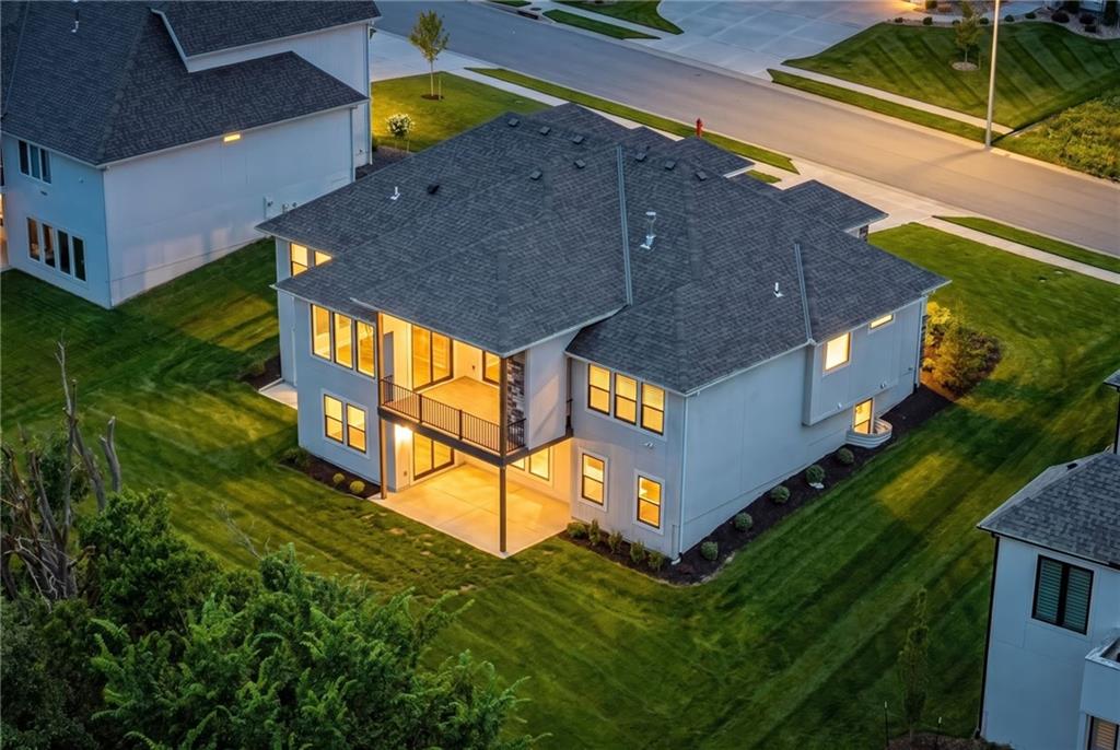 Photo 6 of 10139 N Kansas Court